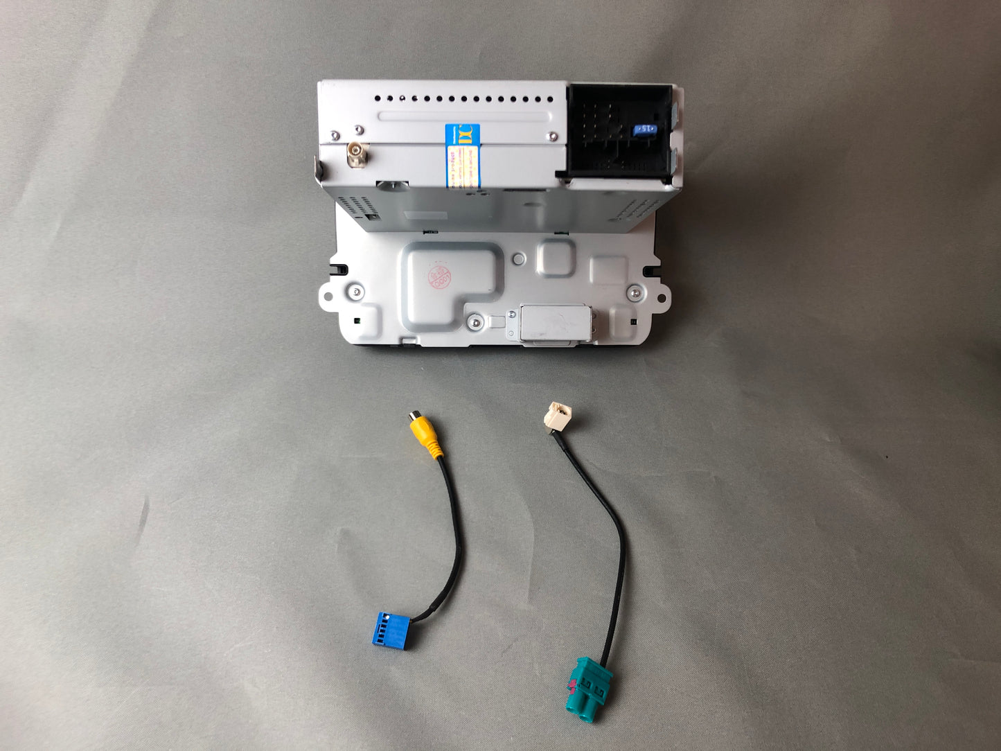 Volkswagen VW RCD 330 CarPlay und Android Autonavigationssystem Multimedia AUX GPS